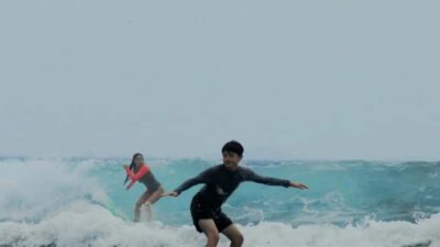 Bali: Nusa Lembongan Surf Lesson for All Levels - Entering The Water: Safety Briefing and Beach Practice