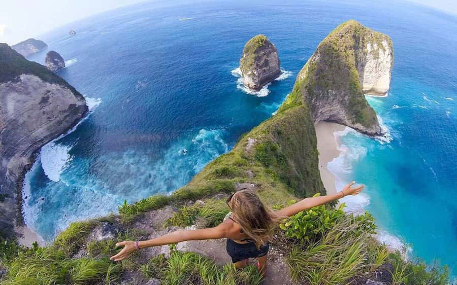 Bali & Nusa Penida: 2-Day Highlights Instagram Tour - How the Bali Day Works: Gates, Water Palaces, Caves, and Rice