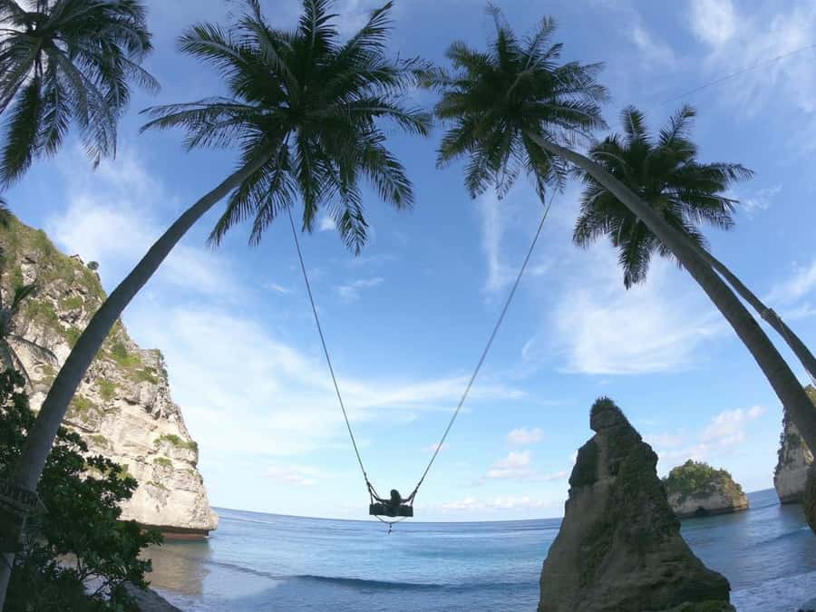 Bali/Nusa Penida: East & West Highlights Full-Day Tour - Roads, stairs, and motion: who should be cautious