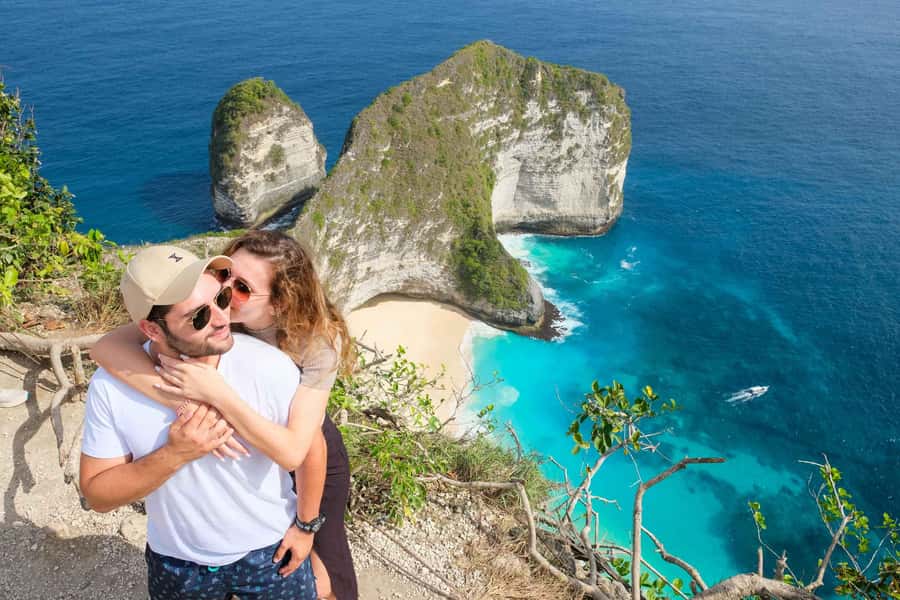 Bali: Nusa Penida Speedboat Trip with Snorkeling and Tour - Snorkeling Setup and the Four-Stop Plan (What Each Area Feels Like)