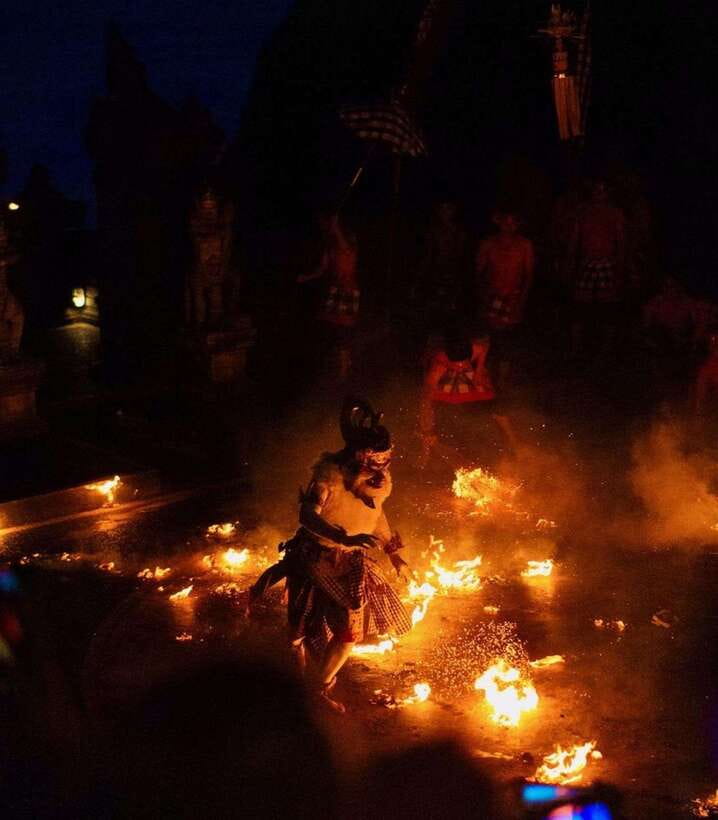 Bali: Padang Padang Beach, Uluwatu Temple & Kecak Dance - How the timing works: a 12:00 pickup that sets you up for sunset