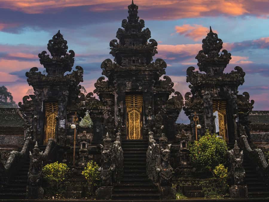 Bali: Private Lempuyang Gate of Heaven Tour – Customizable - Tirta Gangga: royal water gardens that feel peaceful, not rushed