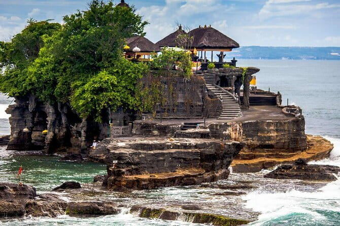 Bali Private Mystic Death Tour In Trunyan - Stop 4: Lake Batur views, Mount Batur height, and time to breathe
