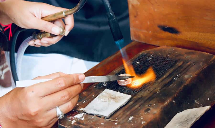 Bali: Private Silver Jewelry Making Class in Ubud - The Silver Gallery Stop: Why You Go Before You Make