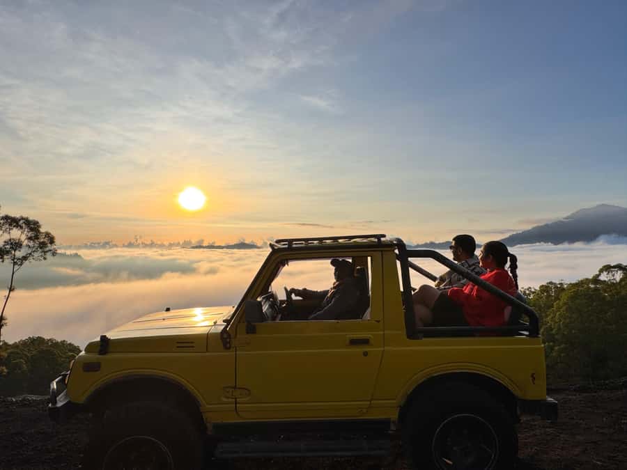 Bali : Private Sunrise Jeep Tour and Hot Spring All Include - Sunrise Jeep on Mount Batur: Why This Format Works