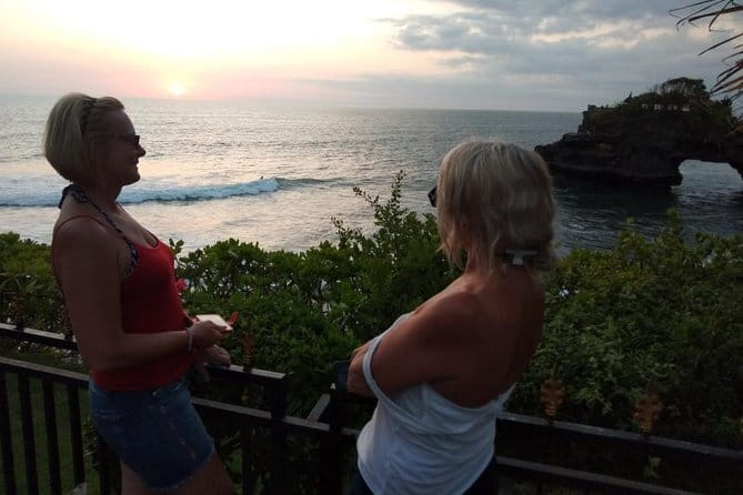Bali Private Tour: Waterfall, Monkey forest and Tanah lot sunset - Stop 1: Tegenungan Waterfall and How to Enjoy It