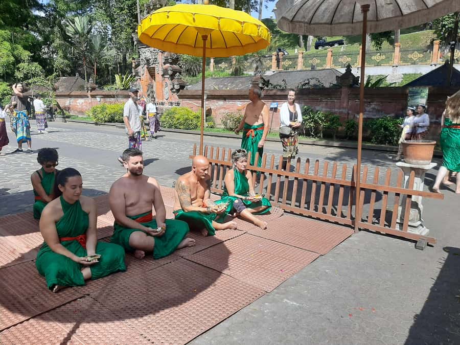 Bali: Purification at Tirta Empul Temple - Price and logistics: is $70 worth it for a 6-hour private tour?