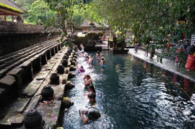 Bali Purification Ritual - Getting picked up and staying calm before the temple