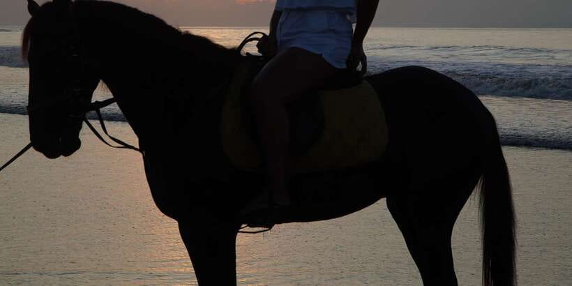 Bali: Romantic Seafood Dinner Jimbaran Beach Include Sunset - Getting there from Ganesha Cafe, and how long it takes