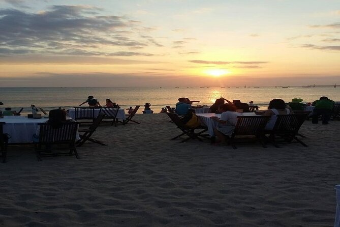 Bali Romantic Seafood Dinner under sunset jimbaran Beach - Crowds vs. romance: setting expectations the right way