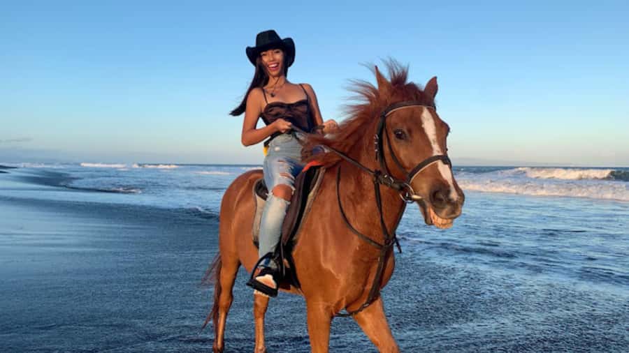 Bali: Sanur Horse Riding for Beginner Experience - Photo time in Sanur: Getting the shots without slowing the ride down