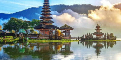 Bali: Secret Garden, Ulun Danu Temple and Waterfall Tour - Ulun Danu Beratan Temple: Dewi Danu and the Lake-Wrapped Sacred View
