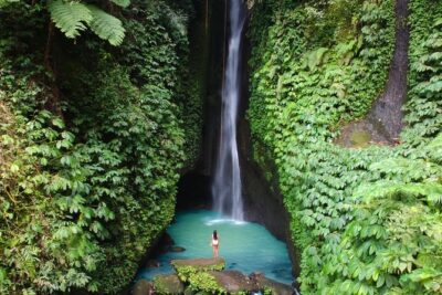 Bali Secret Waterfall Tour - Private and All-Inclusive - Munduk Waterfall: forest air and the stair reality