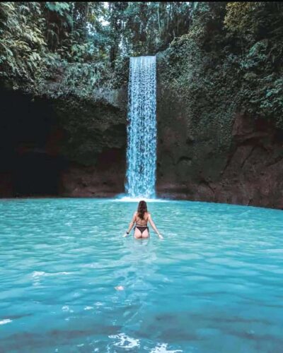 Bali: Several Iconic Places in Bali That Must be Visited - The private driver/guide who actually helps you take photos