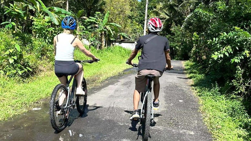 Bali: Sidemen Valley Cycling Tour with Gembleng Waterfall - Getting to the start: Side Wash Laundry Express