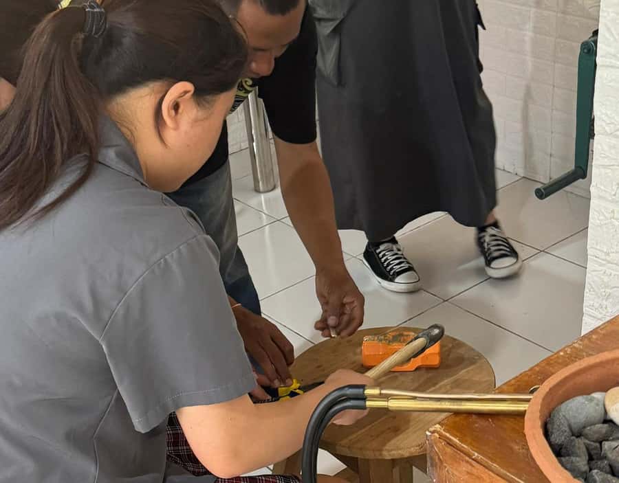 Bali: Silver Class in Kuta With Optional Tour And Activities - Price and value in Bali: what $5 really means here