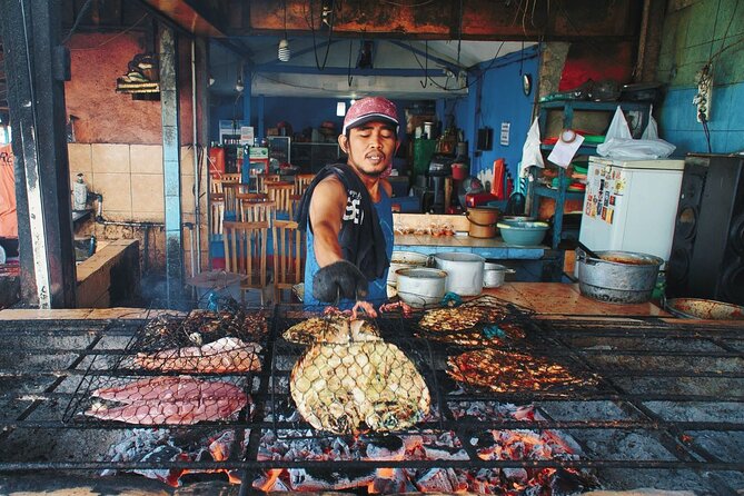 Bali Small Group Street Food Tour - Stop 1 in Denpasar: Market Alleys and a Taste-Prep Walk