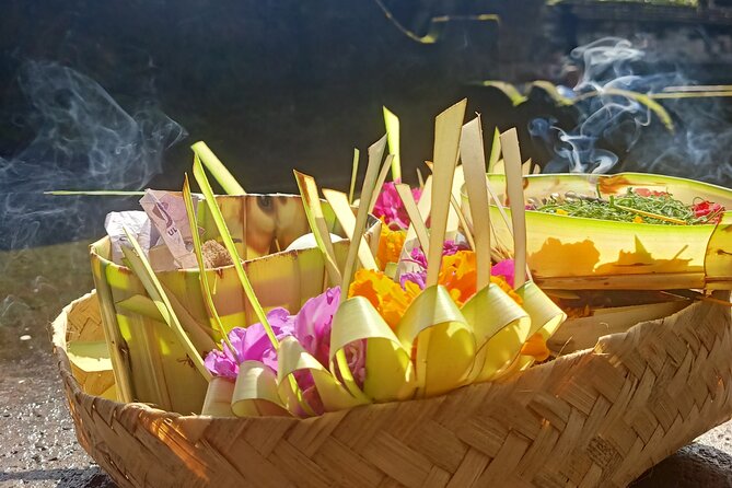 Bali Spiritual Soul Retreat Cleansing and Mantra Healing - Mantra healing practice and the Tridatu bracelet symbolism