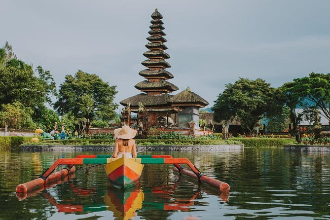 Bali Swing Packages and Tanah Lot Temple Sunset Tour - Tanah Lot Temple at sunset: the floating-temple effect