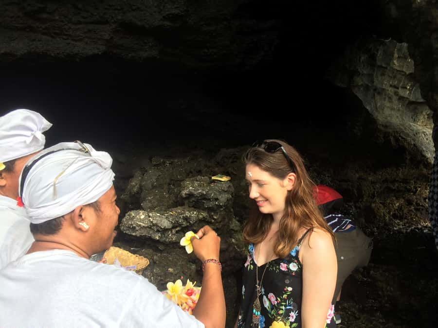 Bali: Taman Ayun and Tanah Lot Temple - Photography Tips: When to Shoot, Where to Stand, What to Bring
