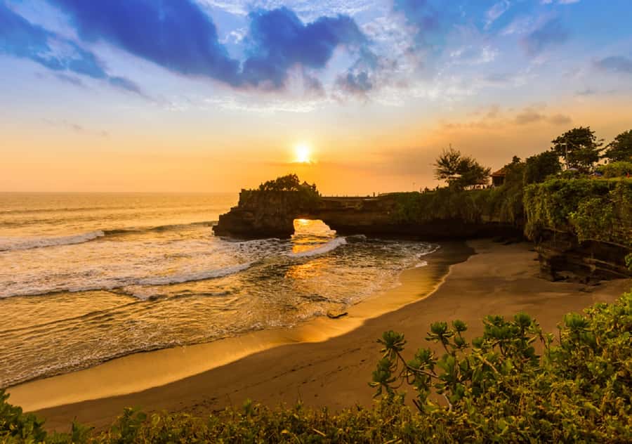 Bali: Taman Ayun and Tanah Lot Temple Sunset Tour - Quick takeaways