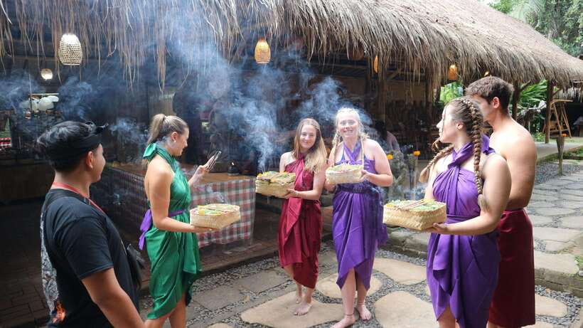 Bali: Taman Beji Griya Waterfall Purification Ritual - Getting picked up in Bali: convenient routes and real time