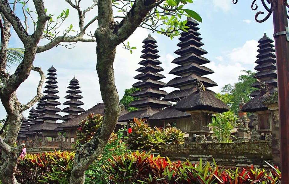 Bali : Tanah Lot Temple Tour with Sunset Dinner - Price and value: what you actually get for $61 per person