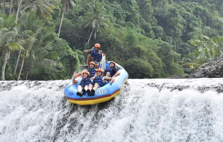 Bali: Telaga Waja White Water River Guided Rafting & Lunch - Quick highlights to plan your raft day
