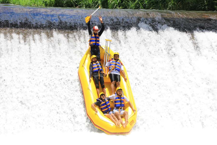 Bali: Telaga Waja White Water River Guided Rafting & Lunch - Getting to the start point: pickup zones and the GAR meeting spot