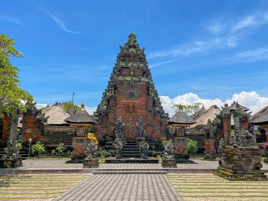 Bali: Temples, waterfall, and Rice Terrace Guided Tour - Kanto Lampo waterfall: photo time with a reality check