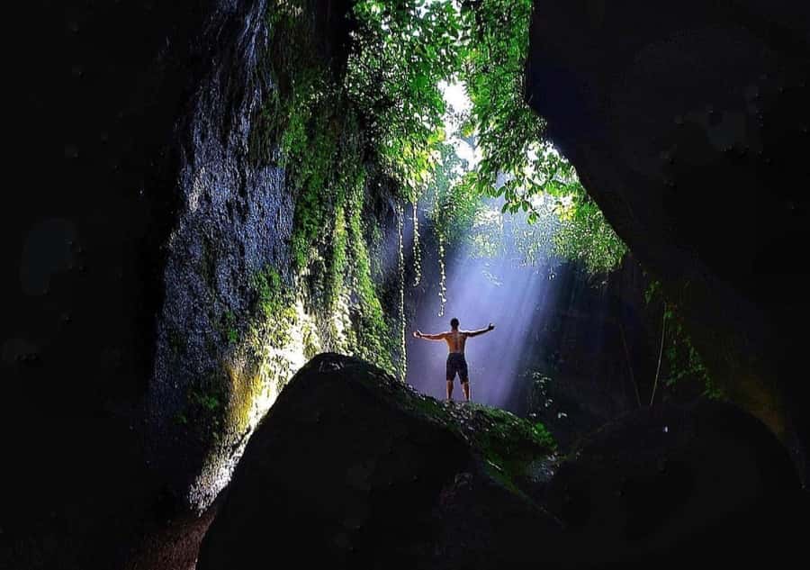 Bali: Tirta Gangga, Taman Ujung and Cepung Waterfall Trip - Cepung Waterfall: What the walk and viewing feel like