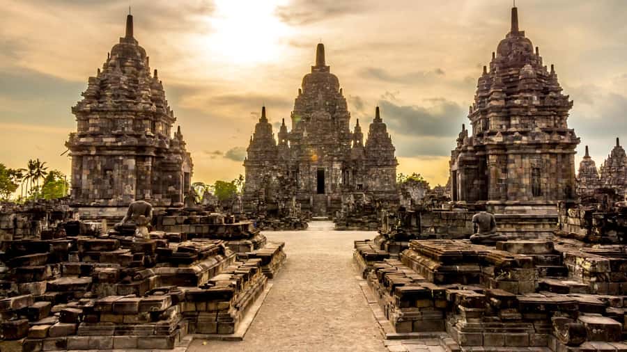 bali to java: bromo, ijen, tumpak sewu, borobudur, Prambanan - Borobudur and Prambanan in Yogyakarta: the UNESCO payoff