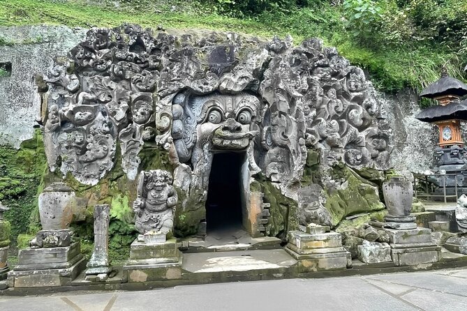 Bali Tour : Best Attractions in Ubud with Rice Terrace - Art Market and Saraswati Temple: Crafts and Quiet Beauty