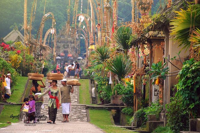 Bali Tour: Cepung Waterfall, Penglipuran Village, & Mt Batur View - Penglipuran Village: Culture and Layout You Can Read Visually