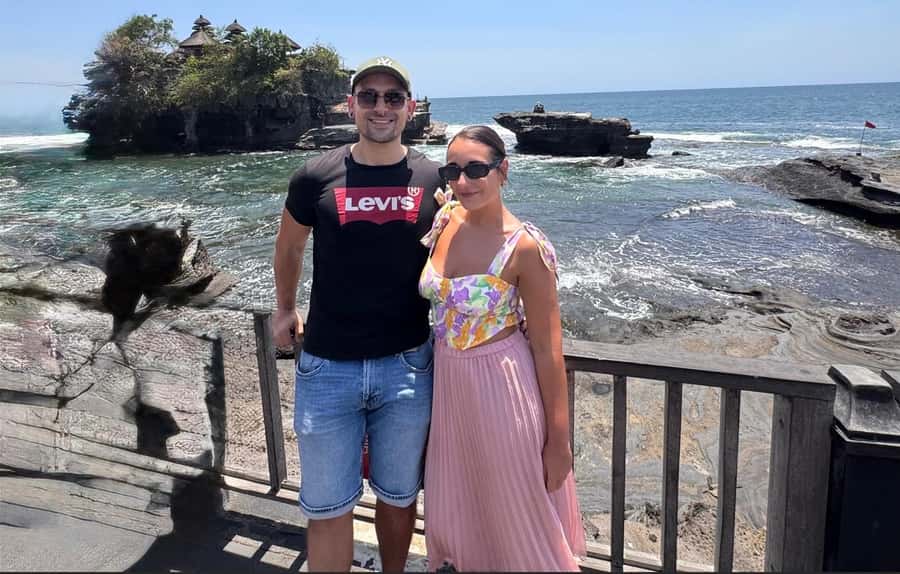 Bali: Tour Uluwatu Tample, Tanah lot Tample, Tanah Barak - The Driver Factor: Why the Right Guide Changes Your Evening