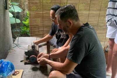 Bali Traditional Silver Class - Making Simple Jewelry Experience - First Stop: The Traditional Balinese House Tour and Store Inspiration