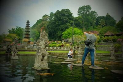 Bali: Traditional Villages, Salt Farm & Tirta Gangga Tour - Transport and Timing: Air-Conditioned Van, Hot Outdoors
