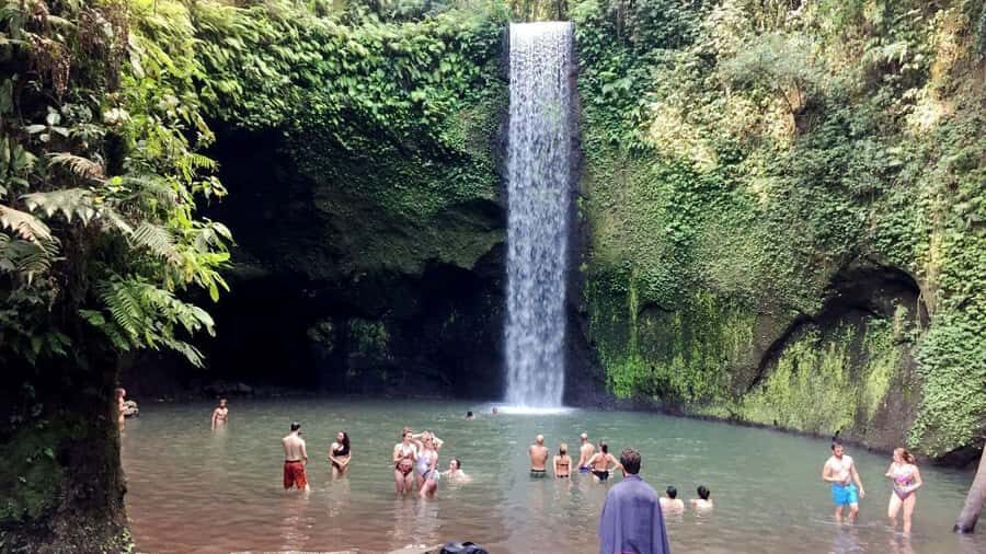 Bali: Trunyan Cemetery, Hot Springs, and Penglipuran Village - Tibumana Waterfall: romantic photos, and how to enjoy it without chasing crowds