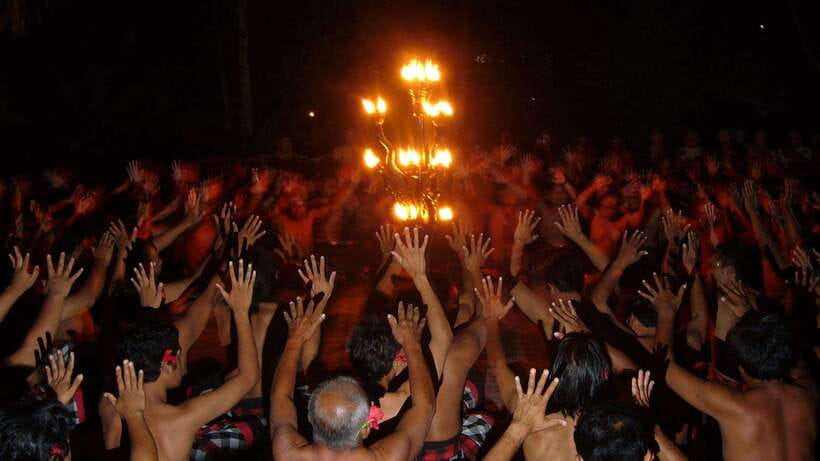 Bali: Ubud Kecak and Fire Dance Show Tickets - Choosing your Ubud temple venue: seats, noise, and sightlines