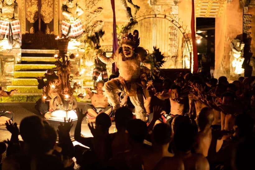 Bali: Ubud Kecak and Fire Dance Show Tickets - Fire dance and photos: what to expect from the flames
