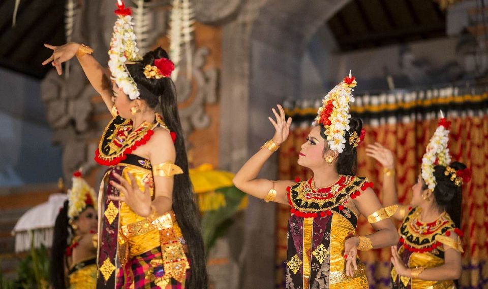 Bali: Ubud Palace Legong Dance Show Ticket - Dancers, costumes, and gamelan: the details that make it feel real