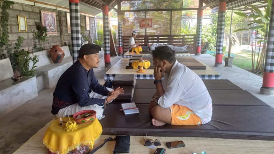 Bali: Ubud Palm of Hand Reading with Balinese Method - FAQ