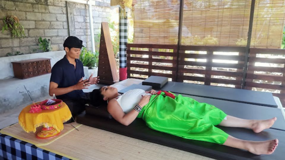 Bali: Ubud Palm of Hand Reading with Balinese Method - Meeting point reality in Ubud: timing, heat, and communication