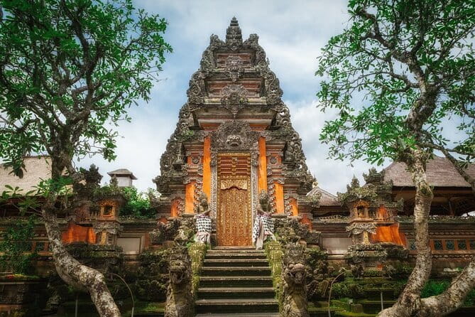 Bali: Ubud (Temple, Spring, Rice Terraces, & Waterfall) - Tegalalang Rice Terraces: walking paths and photo angles