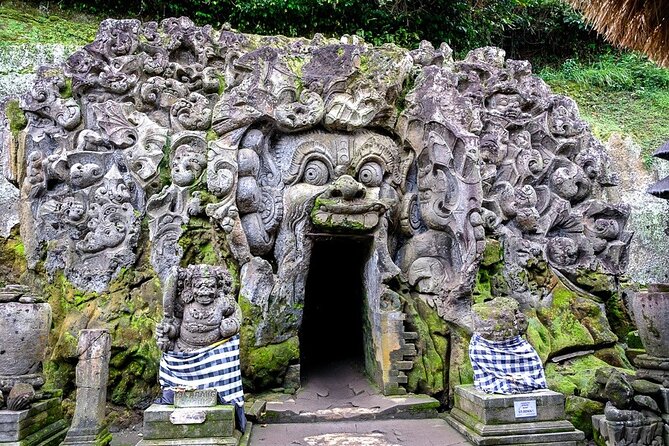 Bali Ubud Tour: Monkey Forest, Waterfall & Rice Terrace - Lunch at d’Alas Warung: When the Meal Is Part of the Schedule