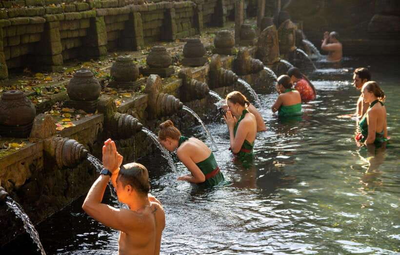 Bali: Ubud Tour with Tirta Empul Temple and Rice Terrace - Tirta Empul: the holy spring temple and ritual cleansing