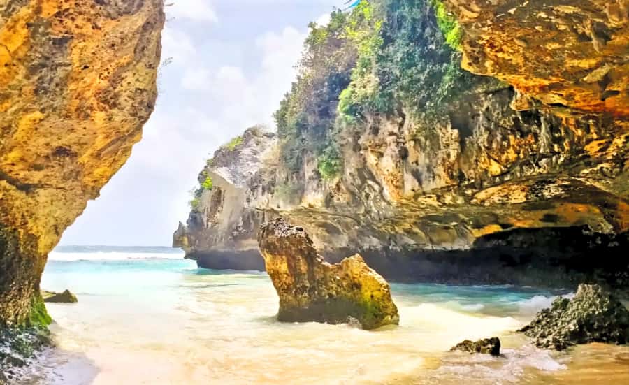 Bali: Uluwatu Beaches Tour with Padang Padang and Suluban - Green Bowl and Bingin: low tide magic and lots of steps
