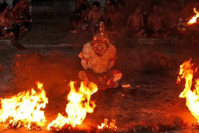 Bali: Uluwatu Kecak Dance Show, Bali Temple, and Lobster Dinner - Uluwatu Temple on the cliff: views, stairs, and monkey rules