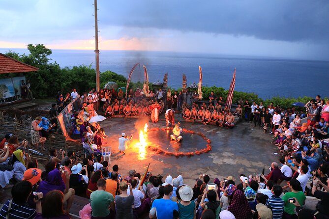Bali: Uluwatu Kecak Dance Show, Bali Temple, and Lobster Dinner - Kecak at Uluwatu: what the 1-hour show is really like