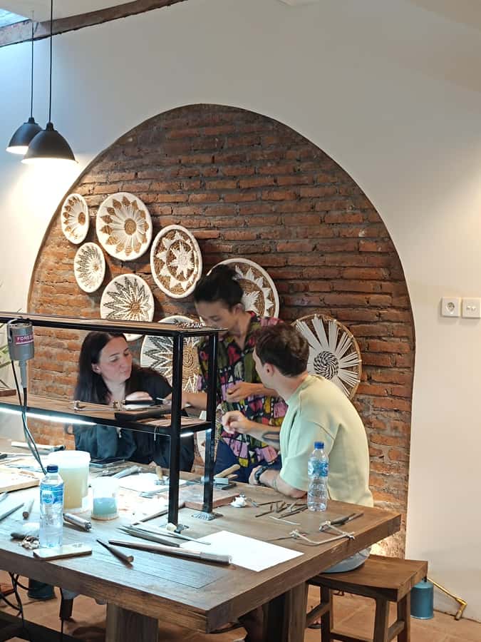 Bali: Uluwatu Silver Jewelry Making Workshop with Creation - Wi‑Fi and language support: the practical comfort factor